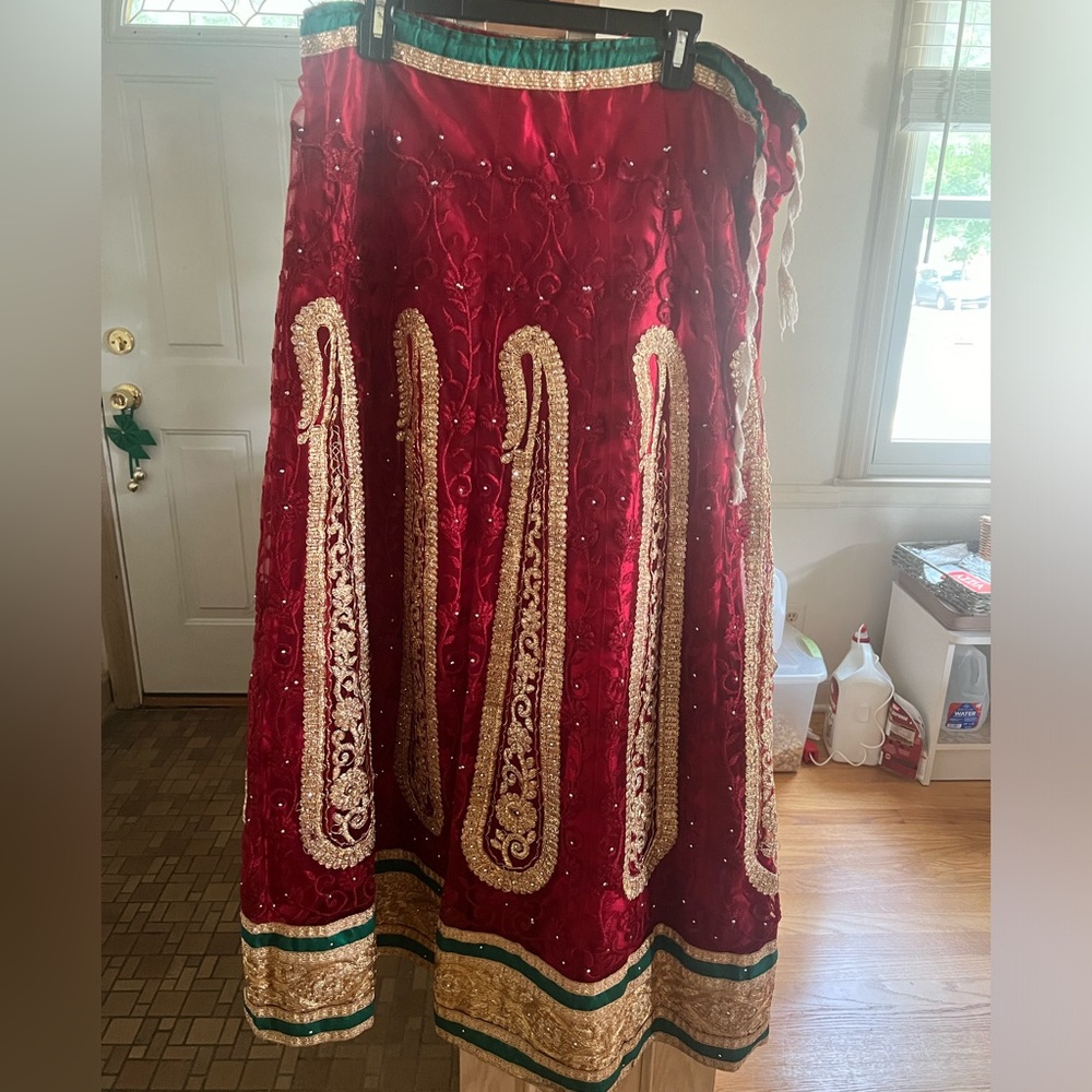 Beautiful Indian style skirt & 12 bangles